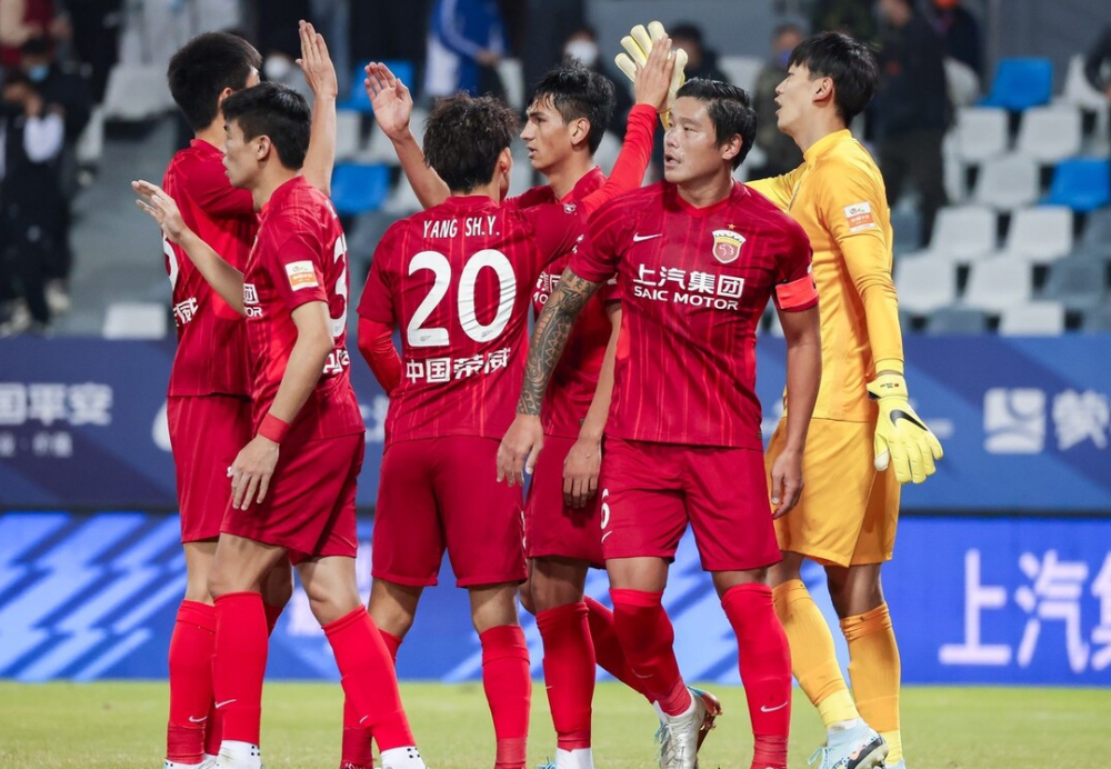 包含里程碑夜！门兴格拉德巴赫遗憾出局，中超国际比赛日刷纪录，悬念犹存，球队文化再被提及的词条-英雄联盟S15队伍