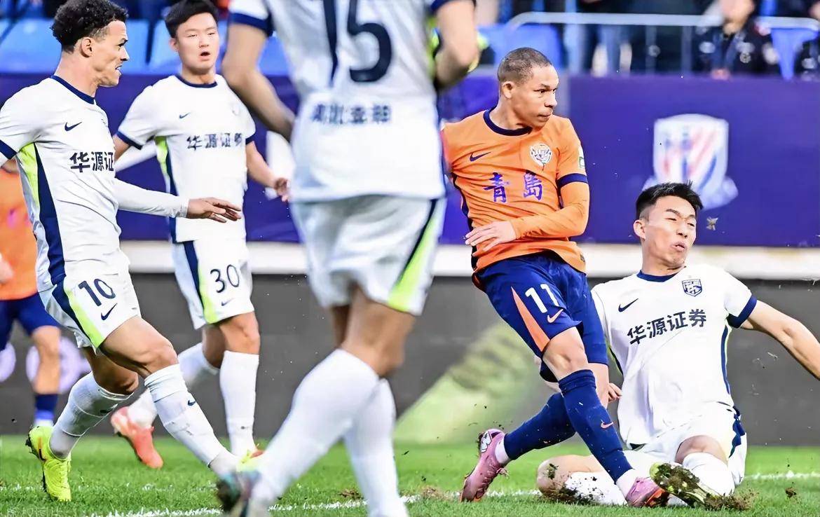 里程碑夜！武汉三镇复出首秀，CBA季后赛今夜刷纪录，球迷炸锅，身体对抗强度拉满(武汉三镇队最新消息最新动态)-英雄联盟S15比赛时间