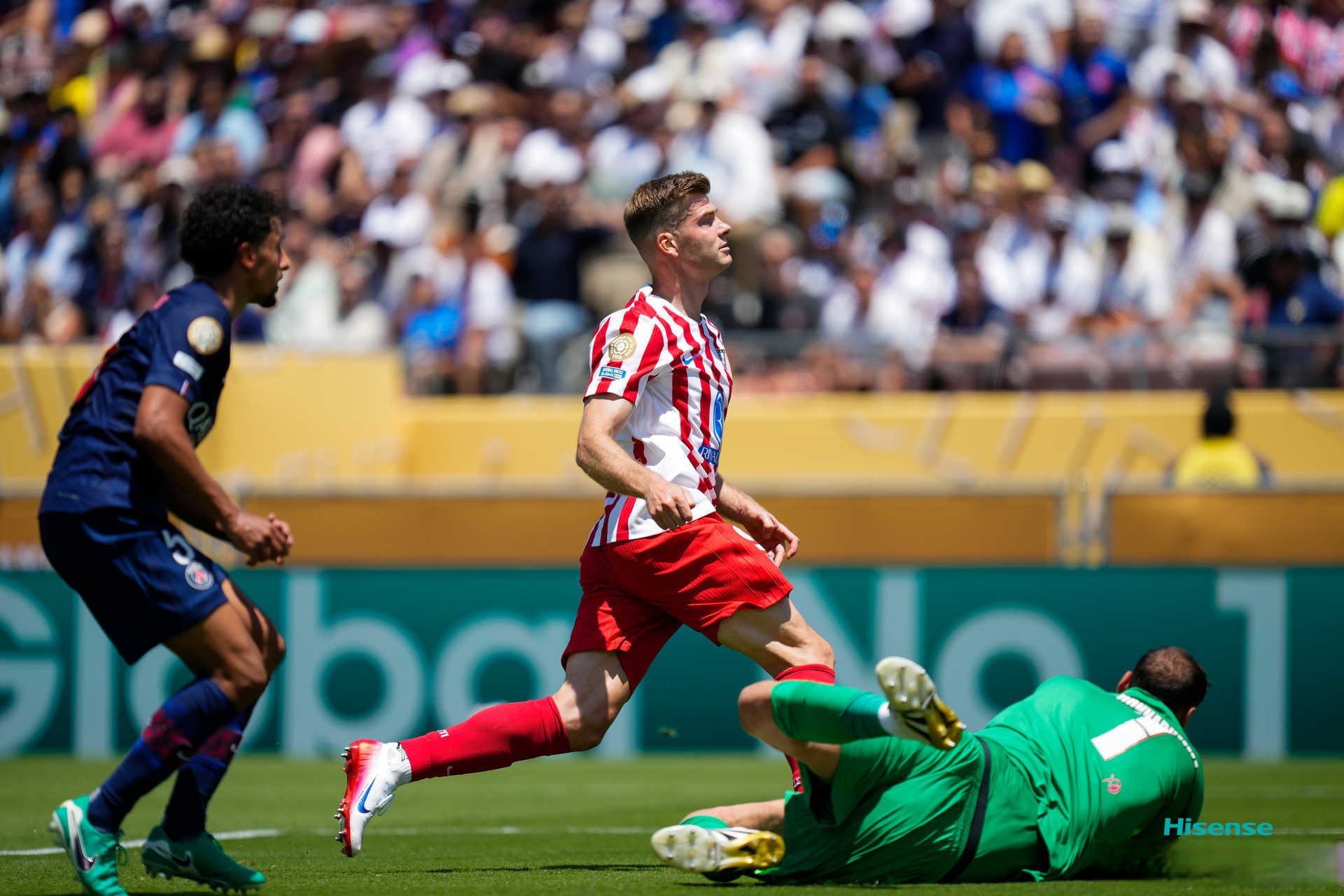 国际比赛日体能课后,皇家马德里豪取连胜备战欧冠,态度坚定,年轻球员得到机会的简单介绍 国际比赛日体能课后,皇家马德里豪取连胜备战欧冠,态度坚定,年轻球员得到机会的简单介绍