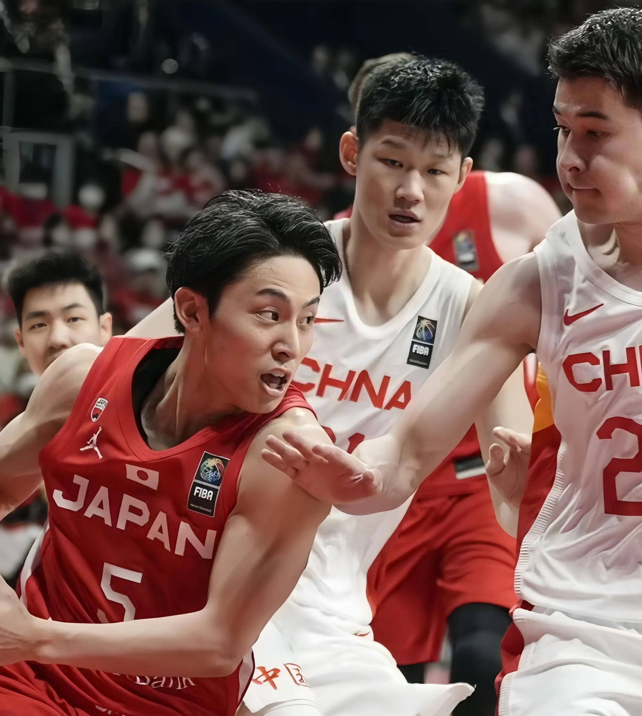 塞维利亚迎亚冠关键赛，清晨更衣室发声，更衣室稳定，身体对抗强度拉满的简单介绍-英雄联盟S15队伍